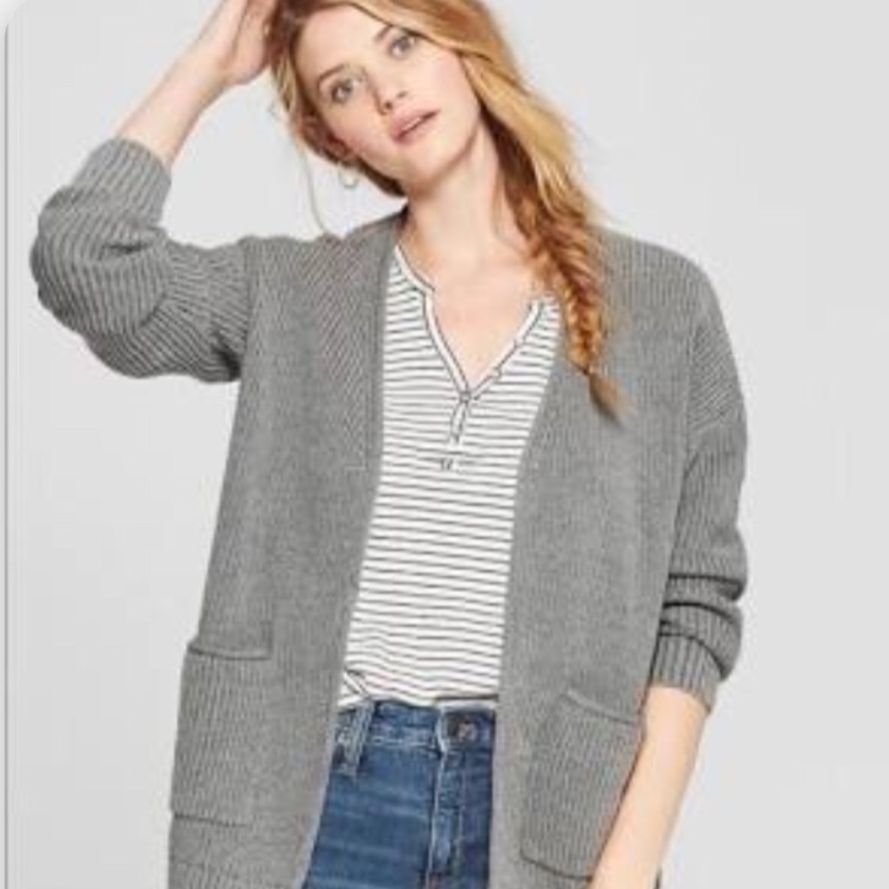 Women’s chucks sweater